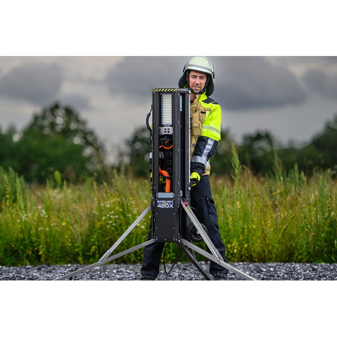 Turn telescopic iluminare temporara 420W - 65.000 lumeni RIDICARE ELECTRICA